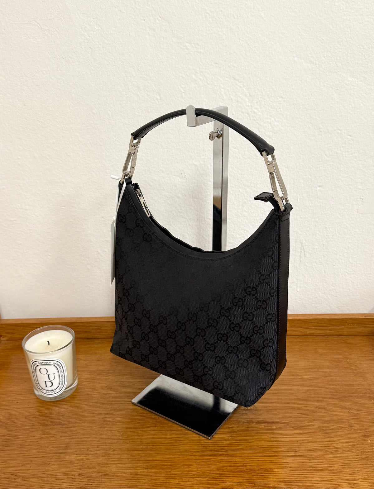 GUCCI GG BLACK SHOULDER BAG