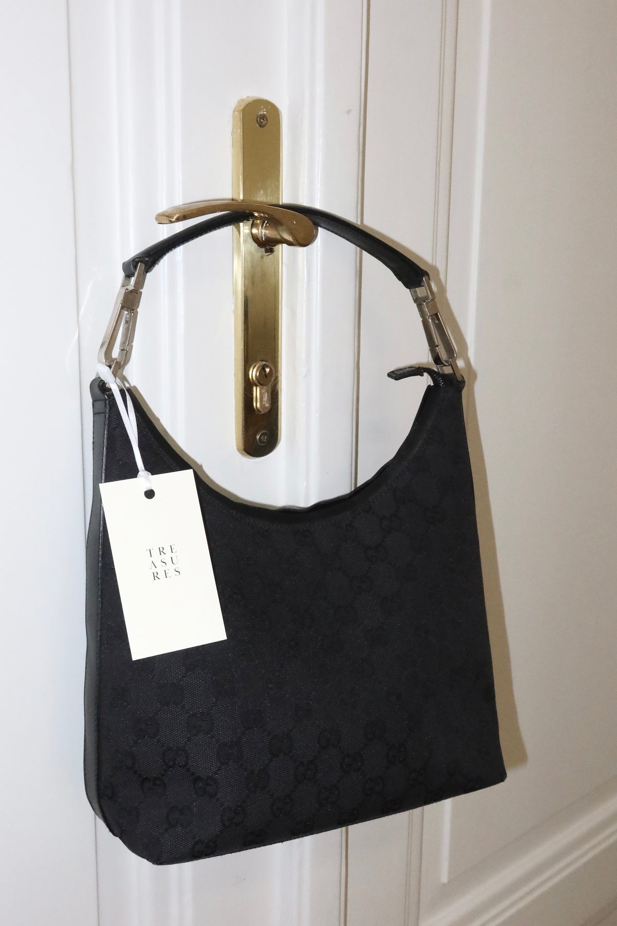 GUCCI GG BLACK SHOULDER BAG