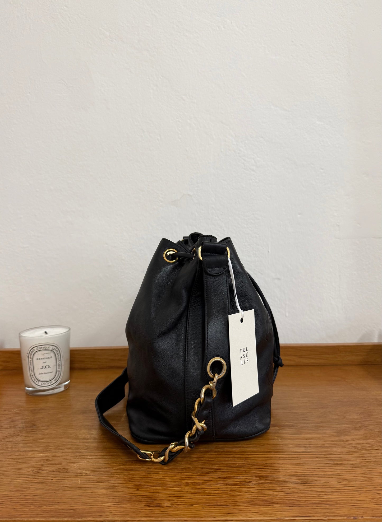 CHANEL BUCKET BAG CC LOGO & POUCH