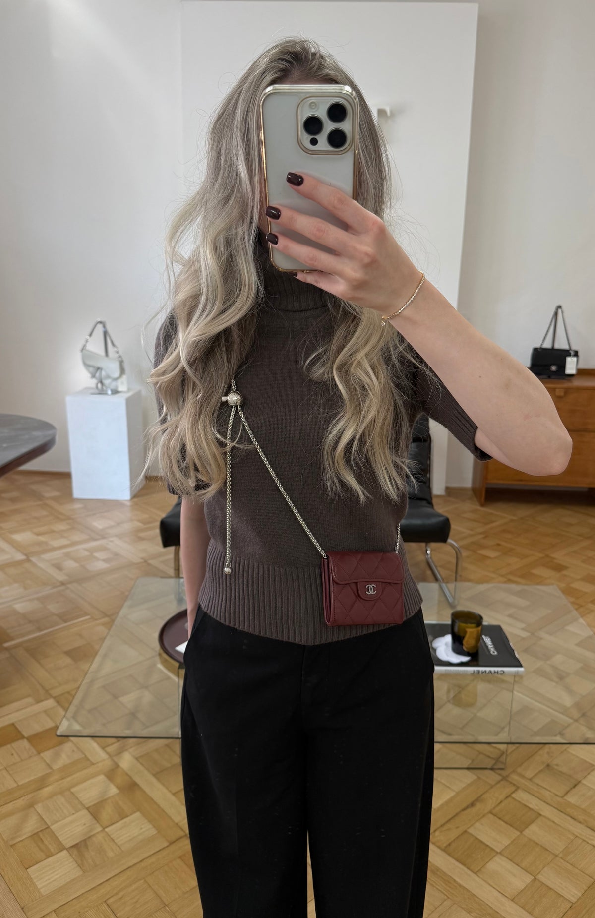 Chanel Matelassé mini peněženka z burgundy jehněčí kůže – Treasures Prague