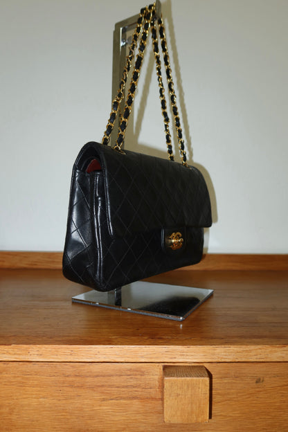 CHANEL DOUBLE FLAP BAG MEDIUM