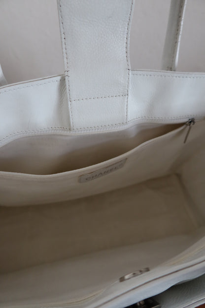 CHANEL EXECUTIVE TOTE BAG WHITE