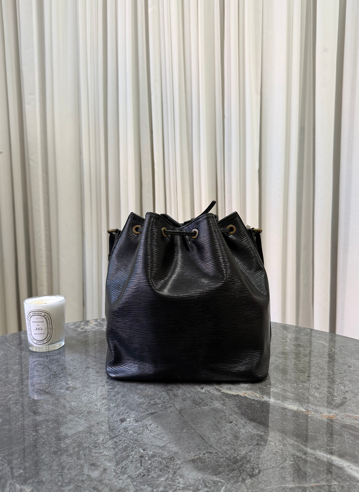 Louis Vuitton Petit Noé z černé Epi kůže, bucket bag, foto 7