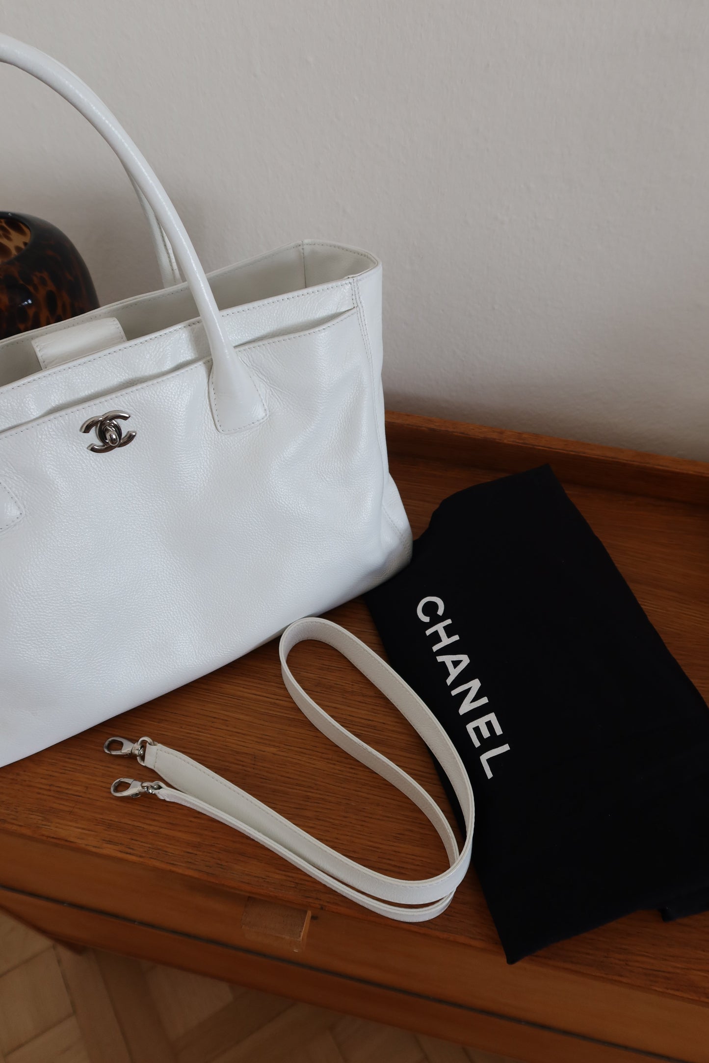CHANEL EXECUTIVE TOTE BAG WHITE