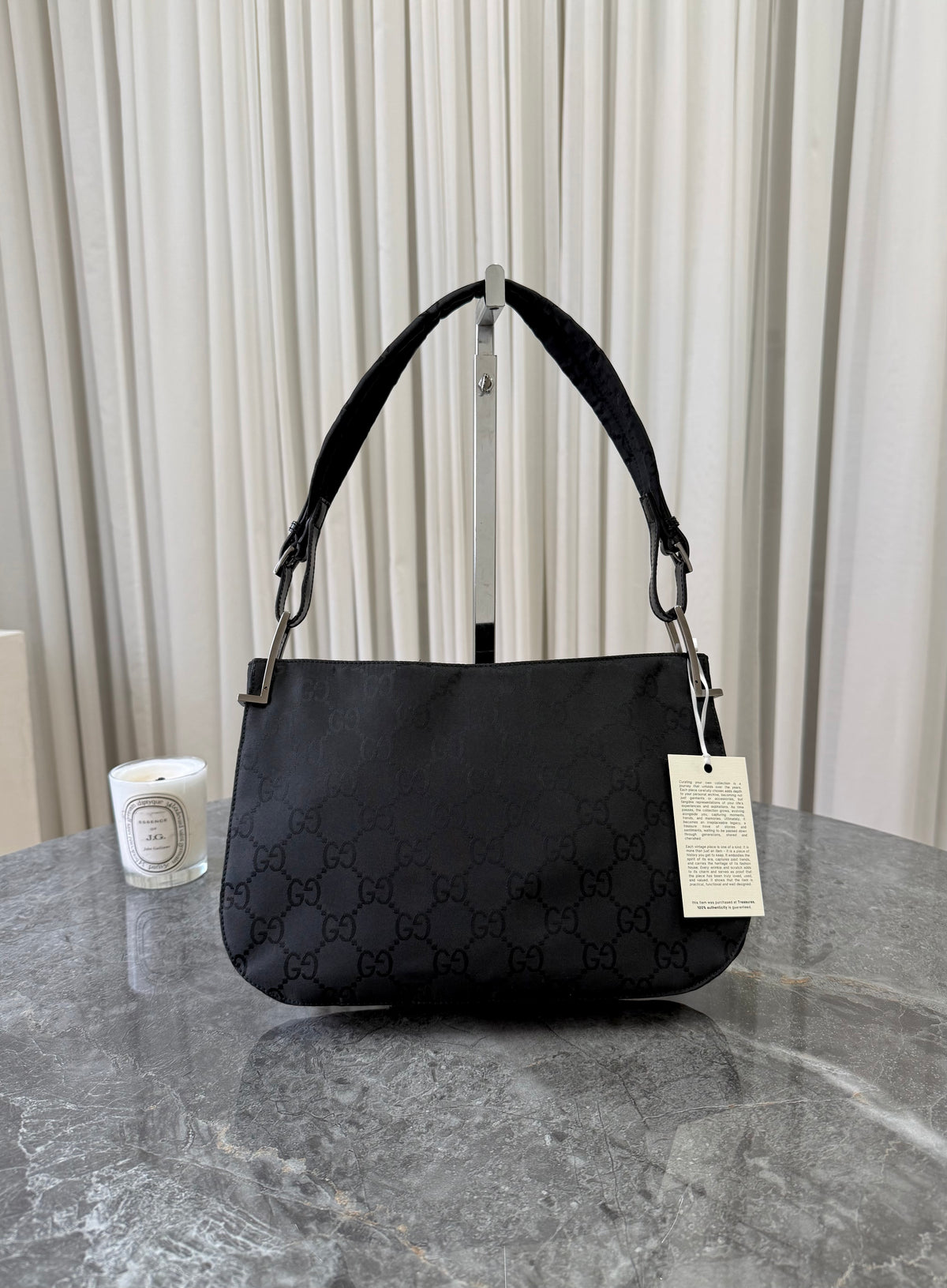 Gucci hobo bag in black GG canvas with silver hardware – Treasures Prague