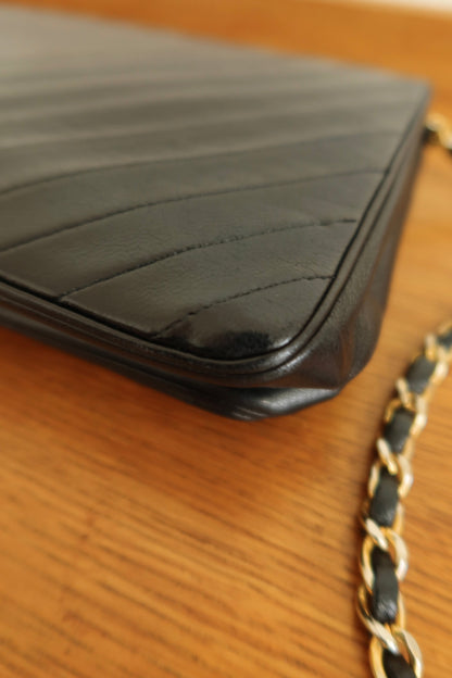 CHANEL DIAGONAL STITCH SINGLE FLAP BAG 2