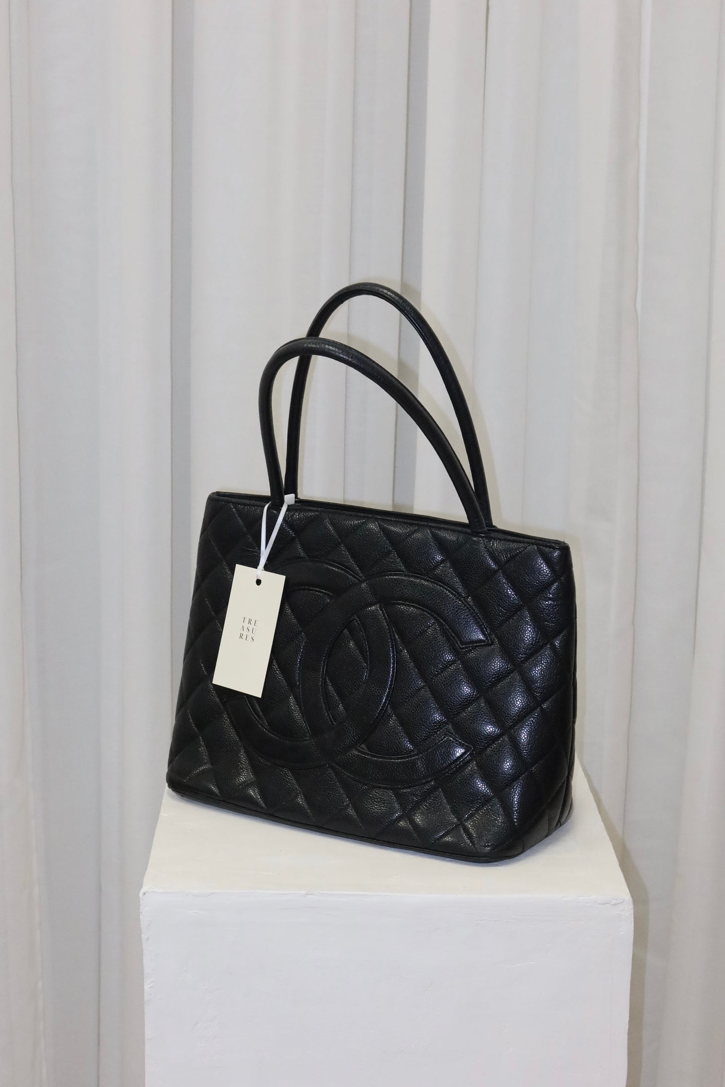 CHANEL CAVIAR MEDALLION TOTE