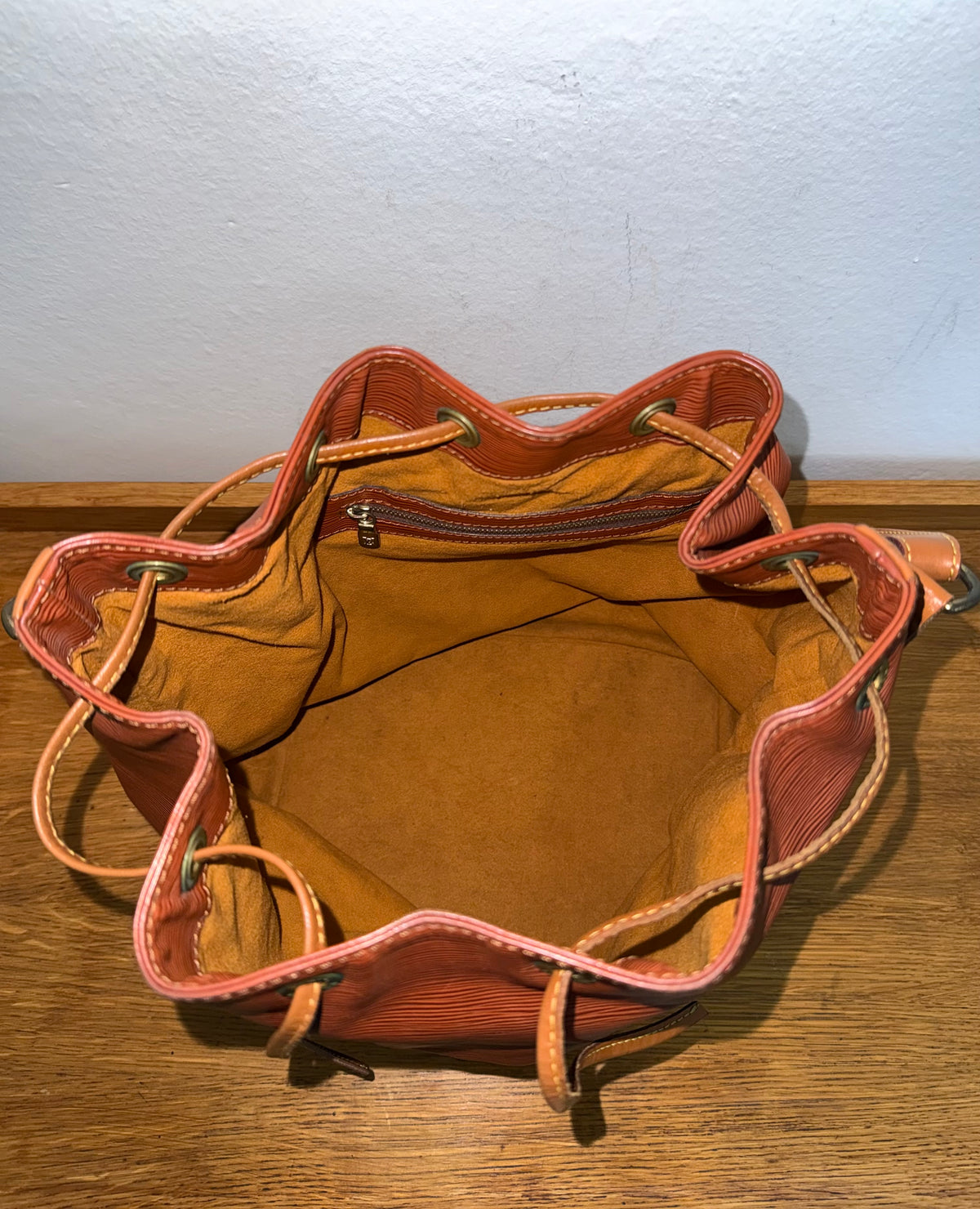 LOUIS VUITTON EPI NOÉ BROWN BUCKET BAG