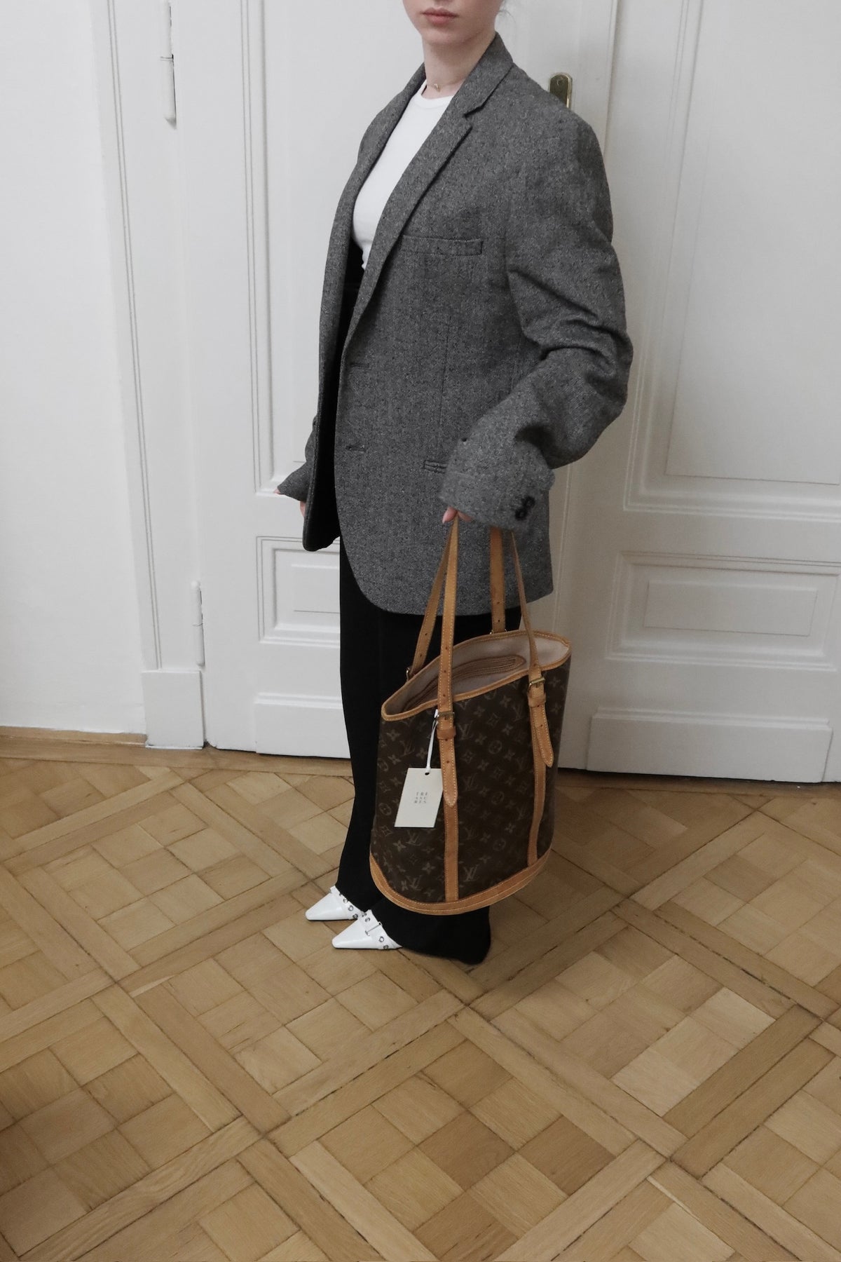 LV BUCKET GM MONOGRAM BAG