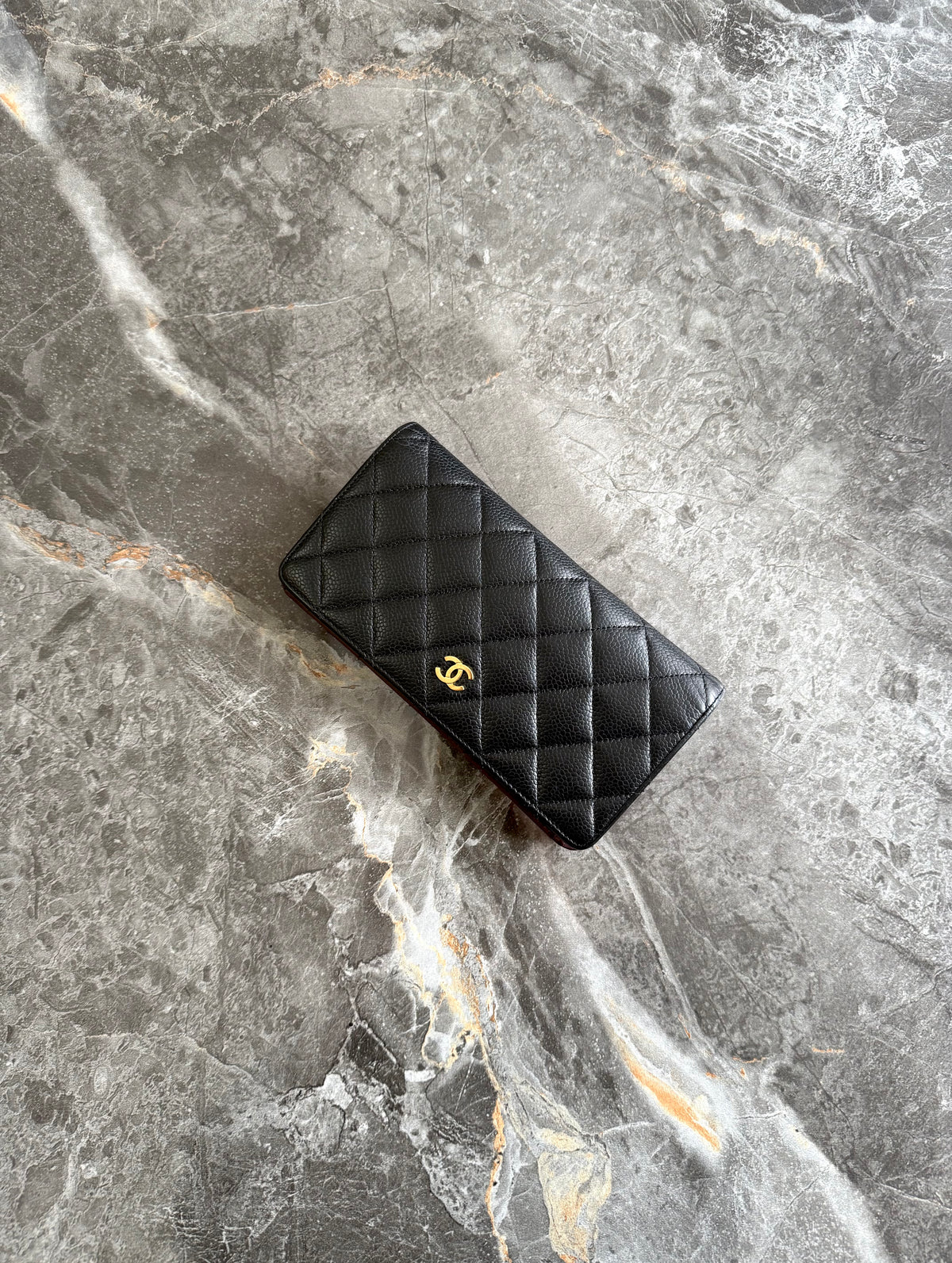 Chanel Long Wallet z černé caviar kůže se zlatým hardwarem, foto 5