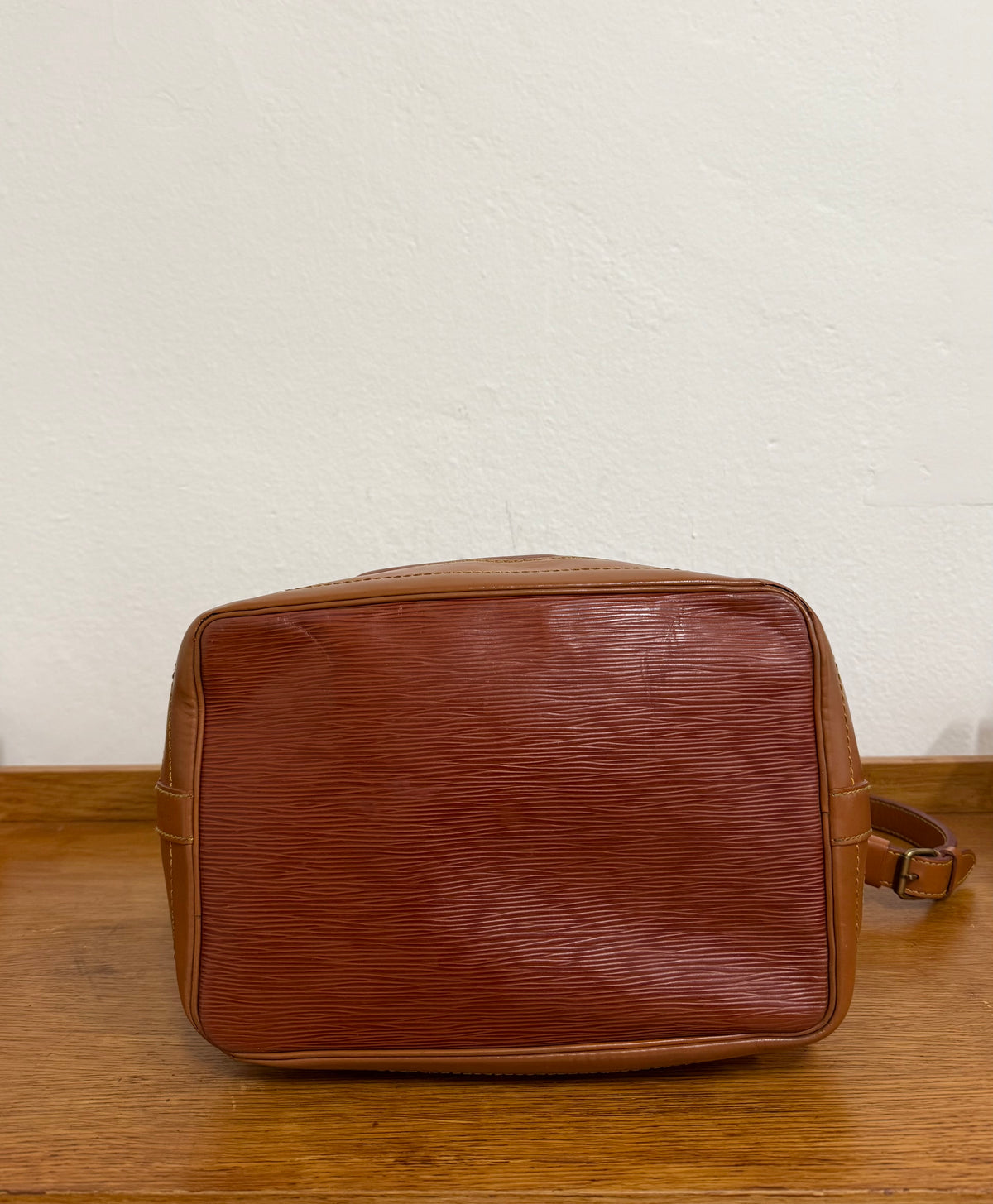 LOUIS VUITTON EPI NOÉ BROWN BUCKET BAG