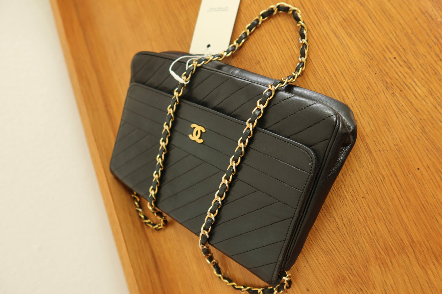 CHANEL DIAGONAL STITCH SINGLE FLAP BAG 2